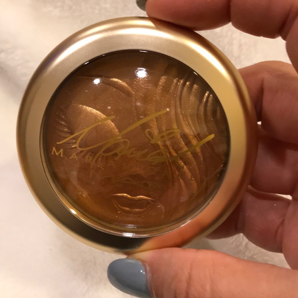 ✨HP✨Mac Mariah Carey extra Dimension skin finish